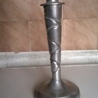 метален свещник, снимка 1 - Антикварни и старинни предмети - 14402370