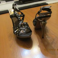 нови страхотни сандали на висок ток с камъни и капси внос от Англия, снимка 2 - Сандали - 11055638