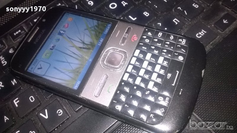 nokia e5-00 здрав и марков телефон, снимка 1