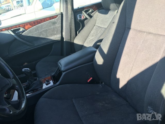 Е класа 2000г. 11 месец Фейслифт 2.2cdi дизел, снимка 6 - Автомобили и джипове - 21907762