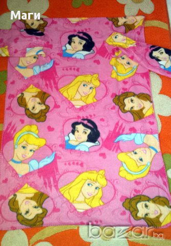 Поларено одеало с ръкави "Принцеси", снимка 2 - Спално бельо и завивки - 12589888