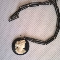 бижу-колие, снимка 1 - Колиета, медальони, синджири - 15073243