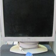 LCD Монитор Fujitsu Siemens 19'', снимка 1 - Монитори - 16598633