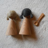 Дървени малки кукли и свещник , снимка 4 - Антикварни и старинни предмети - 23623488