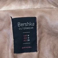 Дамско кожено яке BERSHKA оригинал, size М, бежово-карамелена екокожа, , снимка 8 - Якета - 16105124