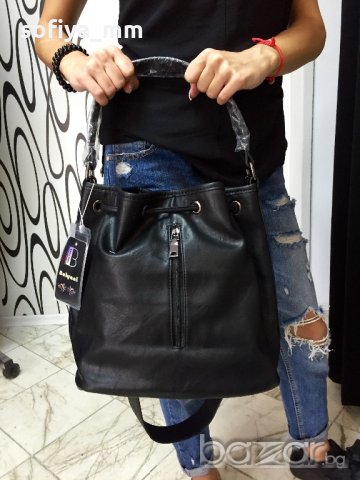 Дамска чанта-раница, снимка 3 - Чанти - 19251744