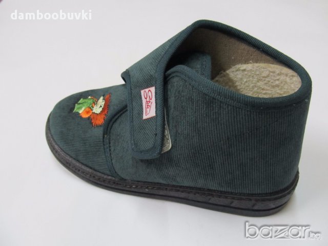 Български пантофи зелено кадифе с таралеж, снимка 4 - Бебешки обувки - 17677178