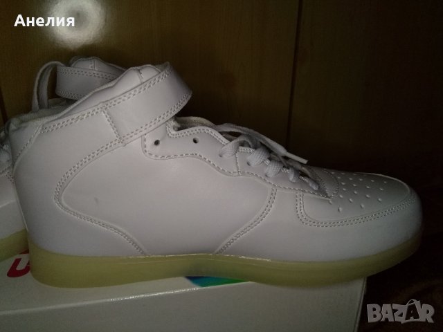 НОВИ Дамски светещи маратонки с лед светлини в подметката, снимка 10 - Маратонки - 24337724