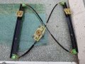 Продавам - оригинален заден десен стъклоповдигач за Ауди Кю 7, снимка 1