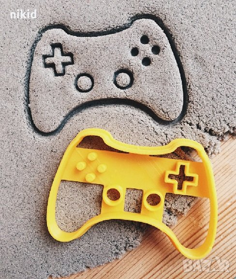 Джойстик конзола пластмасов резец форма фондан тесто бисквитки, снимка 1