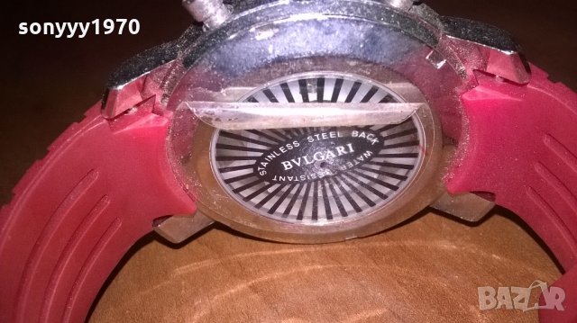 нов часовник-гумена червено/бяла каишка, снимка 4 - Други - 21835312