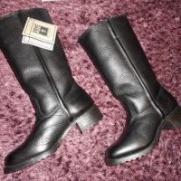 Frye Campus 14G Boots in Black Tumbled Leather, снимка 9 - Дамски ботуши - 23520493