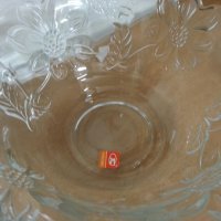 Голяма стъклена купа с две купички , снимка 5 - Аксесоари за кухня - 22390435