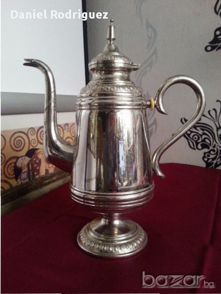 Красива Голяма Изящна Кана , Чайник,Арт Нуво, снимка 1