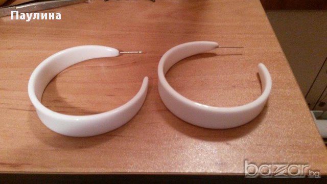 Промоция.Елегантно,бели обеци