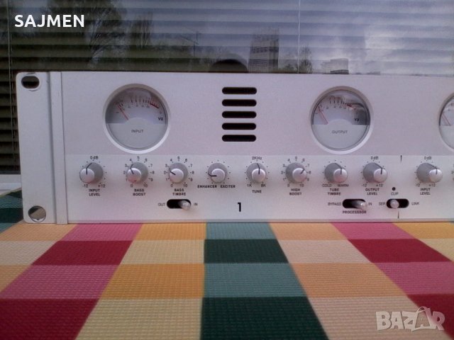 Phonic T8300 Tube Enhancer лампов предусилвател , снимка 2 - Декове - 25040622