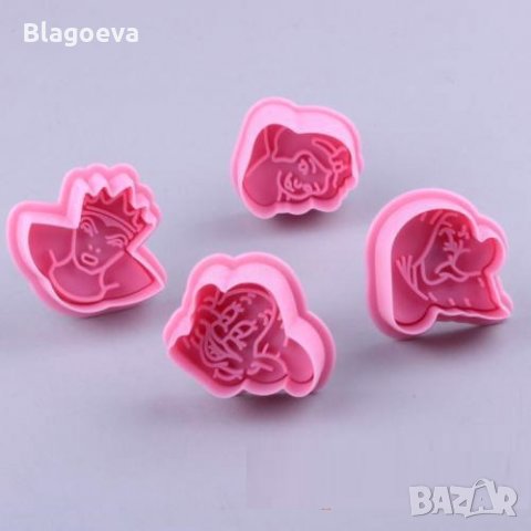 Резци с бутало – снежанка, джуджета и злата кралица, снимка 3 - Форми - 22718649