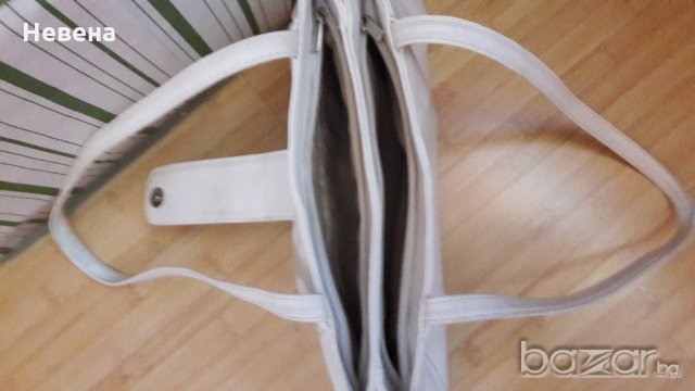 Дамска чанта бяла с ципове, снимка 2 - Чанти - 18967693