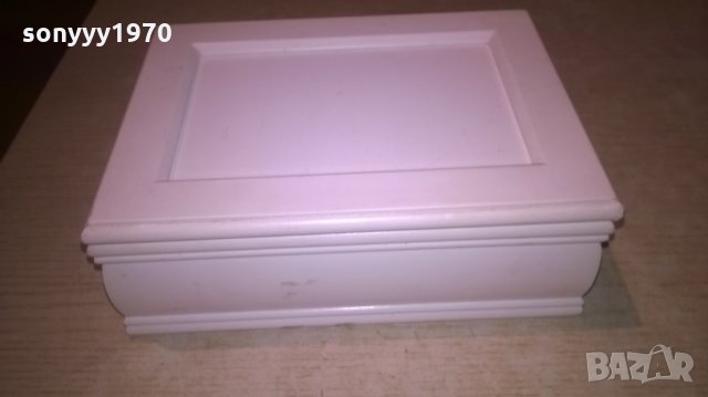 бяла кутия с място за снимка-20х15х7см-внос швеицария, снимка 4 - Колекции - 26050229