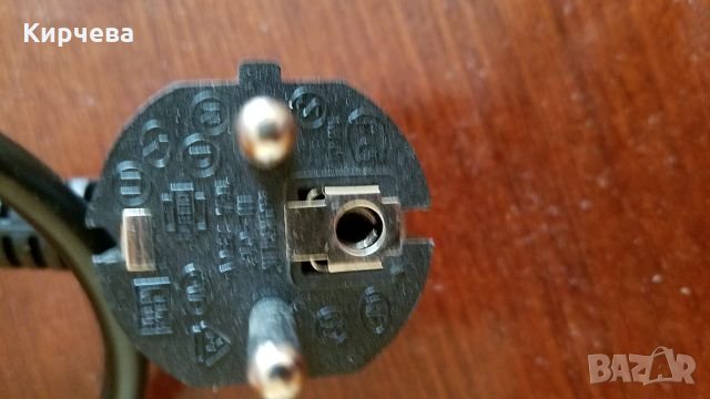 4 захранващи кабела за монитор/компютър (1.80 м 2 бр,1.50м,1.20 метра) , снимка 4 - Кабели и адаптери - 24916931