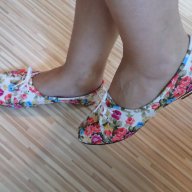Модерни и красиви обувки (флорални) - н.39, снимка 4 - Дамски ежедневни обувки - 10527935