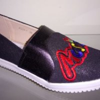 Дамски обувки , снимка 1 - Дамски ежедневни обувки - 24351947