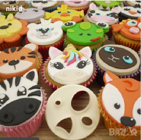 Пластмасов резец за направа на лица лице муцунка на животни очи нос очи форма за украса с фондан