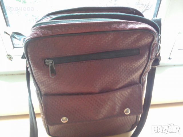 продавам чанта с много прегради