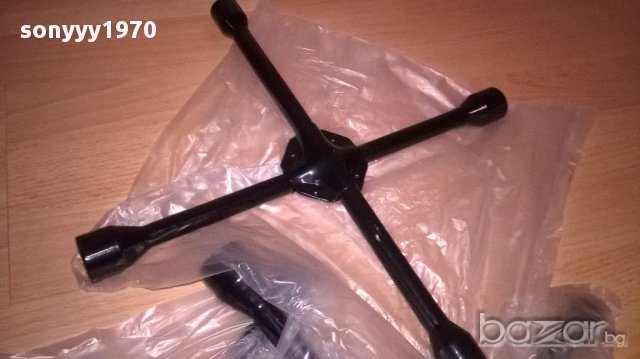 Нов ключ за гуми 35х35см-17/19/21/23мм, снимка 8 - Аксесоари и консумативи - 17592646