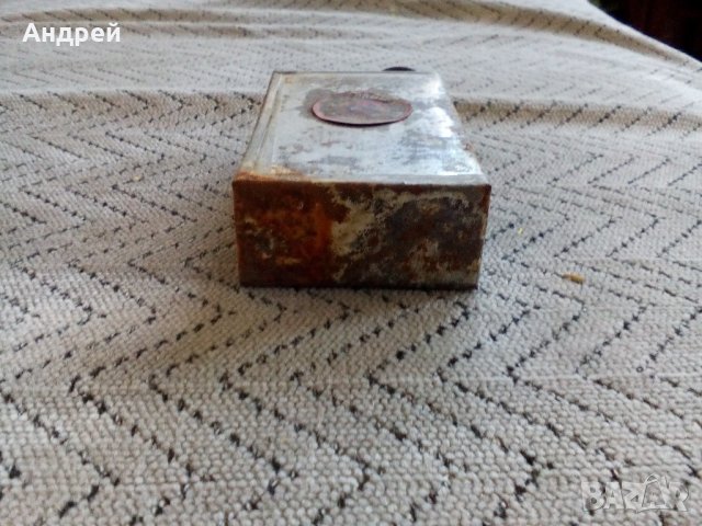 Стара метална кутия #2, снимка 5 - Антикварни и старинни предмети - 22116004