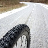 Зимни външни гуми за велосипед колело GRIPPER ICE с метални шпайкове, снимка 5 - Части за велосипеди - 20377992
