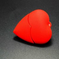 Флашка 32 гб червено сърце , флаш памет Свети Валентин, снимка 3 - USB Flash памети - 19424054
