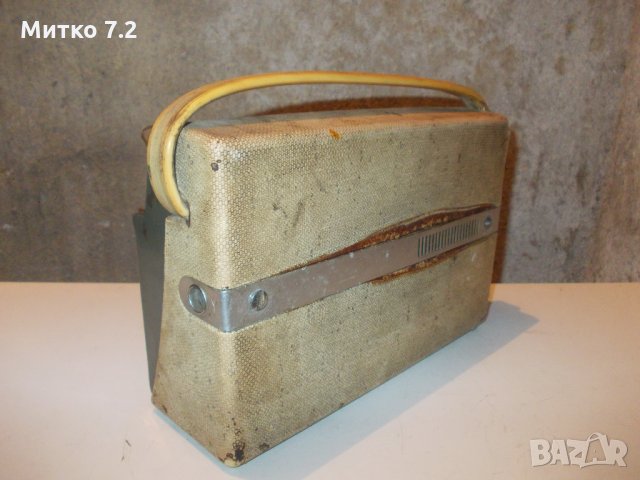 Стар транзистор Radiola, снимка 5 - Антикварни и старинни предмети - 24835437