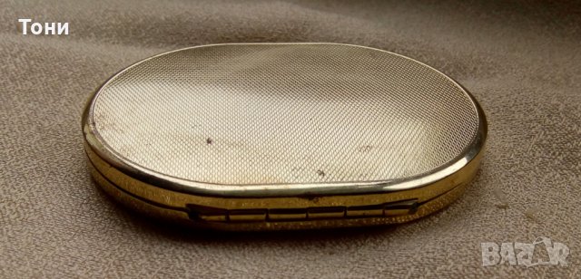 Пудриера в цвят злато с инициали O.W., снимка 9 - Антикварни и старинни предмети - 23168230