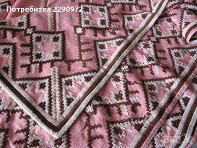 Покривка за маса - ръчно бродирана, снимка 2 - Антикварни и старинни предмети - 25482334