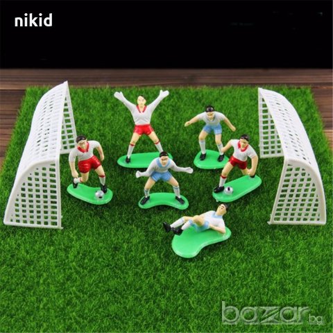 6 футболисти Сокър и врата футболно игрище фигурки PVC пластмасови игра и украса торта топер футбол, снимка 4 - Фигурки - 19428270