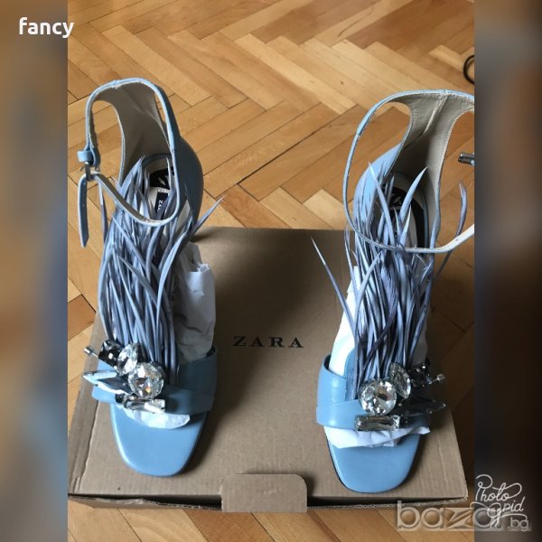 Елегантни сандали Zara, декорирани с пера и камъни, снимка 1