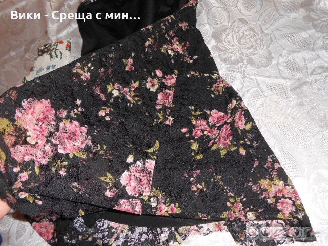 Българска дамска рокля на флорални мотиви, снимка 10 - Рокли - 20509816