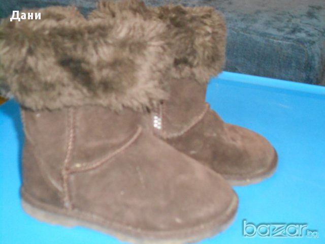 Кокетни боти за момиченце