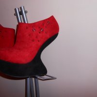 Дамски  червени обувки на платформа Gabriela Juliani, снимка 3 - Ежедневни обувки - 20509800
