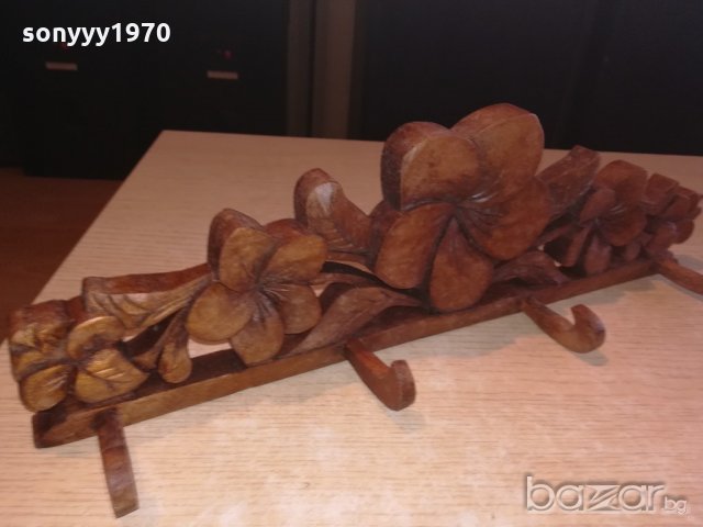 дървена закачалка с дърворезба-внос швеицария-42х13х8см, снимка 12 - Колекции - 20971433