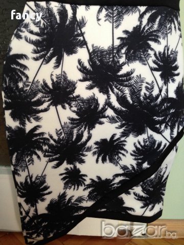 Прекрасна асиметрична рокля - нова, с етикет., снимка 4 - Рокли - 10500921