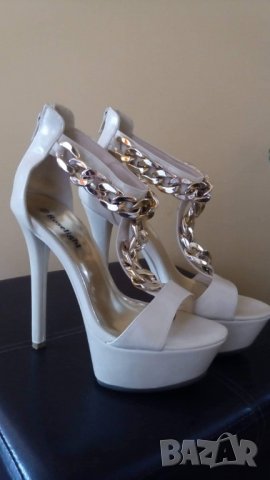 Бежеви сандали със златисто на висок ток, снимка 4 - Дамски елегантни обувки - 24918416