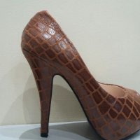 Нови дамски обувки № 36 и 40 , снимка 2 - Дамски обувки на ток - 21112996