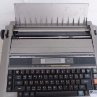 Продавам пишеща машина , снимка 2 - Друга електроника - 19593905