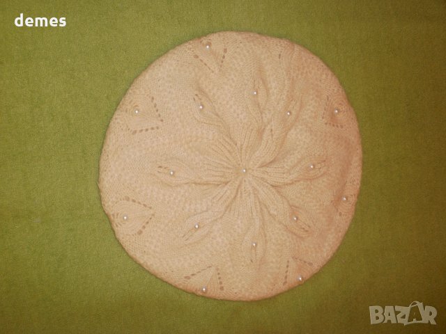 Машинно плетена вълнена барета, бяла, снимка 5 - Шапки - 23222402