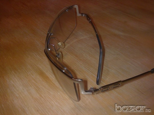 Продавам слънчеви очила Хуго Бос 1602.Последна цена 40 лева., снимка 5 - Слънчеви и диоптрични очила - 9590331