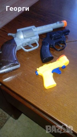 Пистолети пластмасови лот, снимка 2 - Рисуване и оцветяване - 21639289