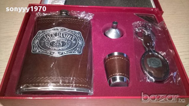 Jack daniels-Луксозен подаръчен комплект-24/18/4см, снимка 9 - Антикварни и старинни предмети - 16432356