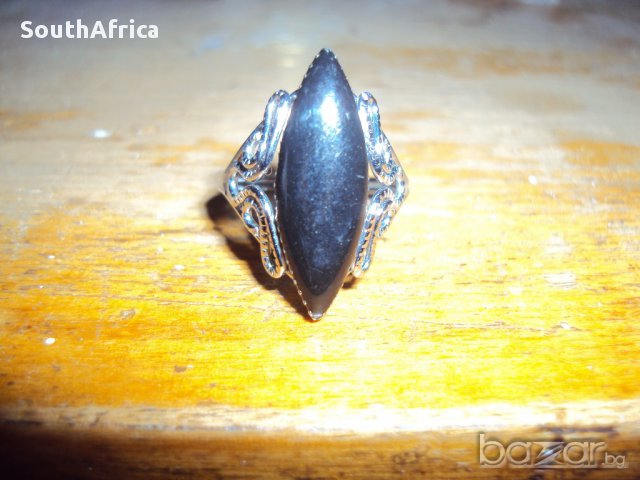 Пръстен с черен камък